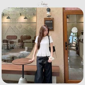Áo thun nữ Talaa AT003 phối ren màu trắng đỏ đen, chất thun zip co giãn 4 chiều mềm mịn, form ôm nữ tính phong cách tiểu thư Hàn Quốc.