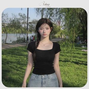 Áo thun nữ cổ U Talaa AT004 chất thun zip co giãn 4 chiều, form ôm tôn dáng phong cách Hàn Quốc